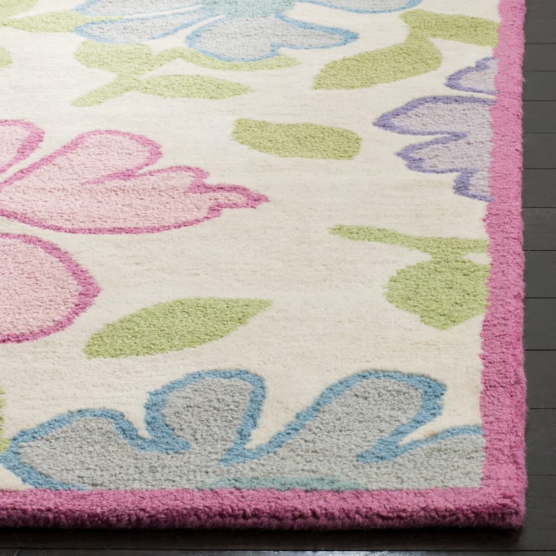 SAFAVIEH Handmade Kids Clarisa Wool Rug