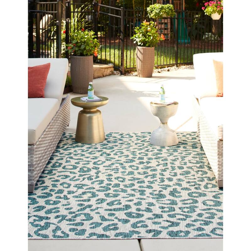 Outdoor Gallery Collection Area Rug