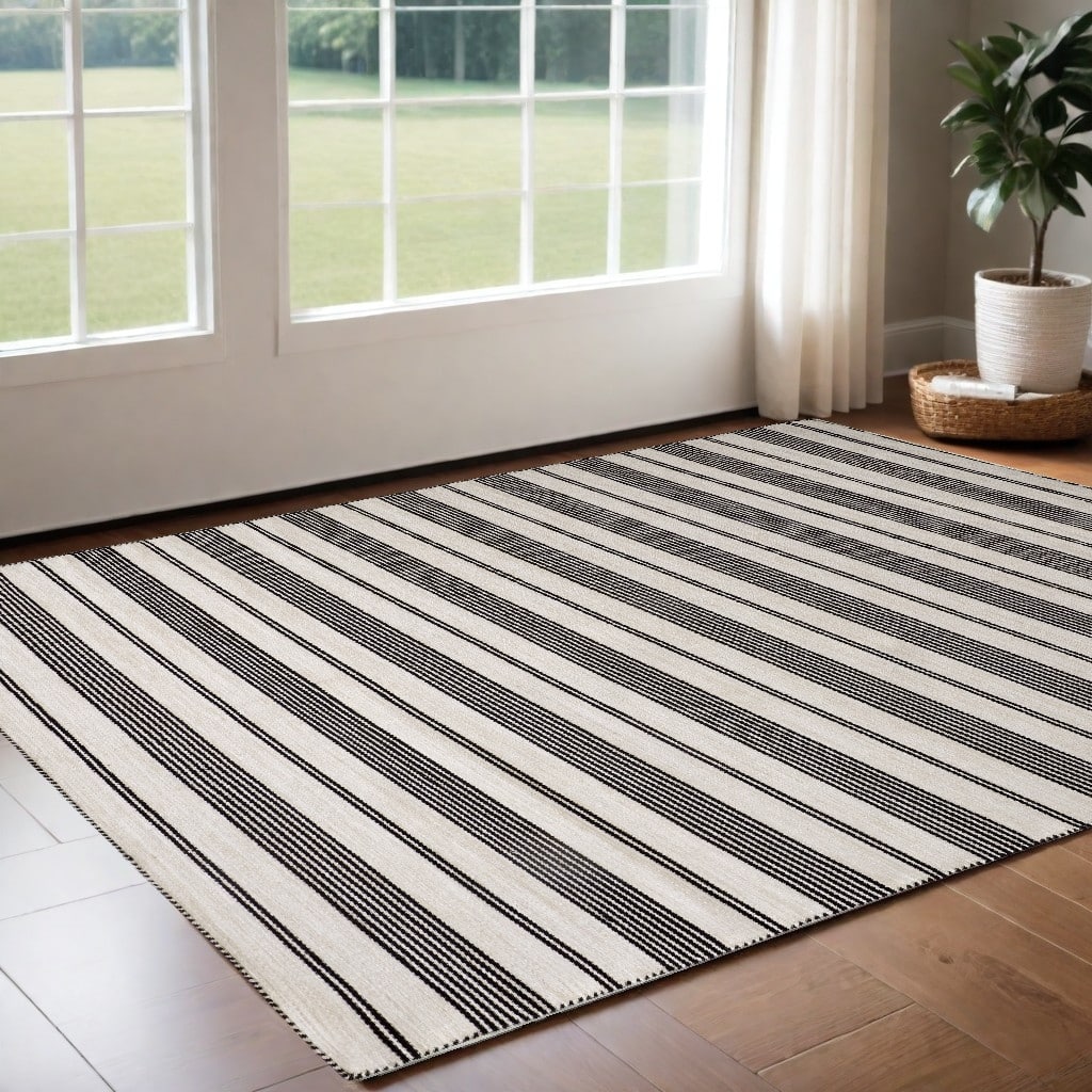 Contemporary Striped Pattern Perfect for Busy Homes Area Rug - 2' x 3'