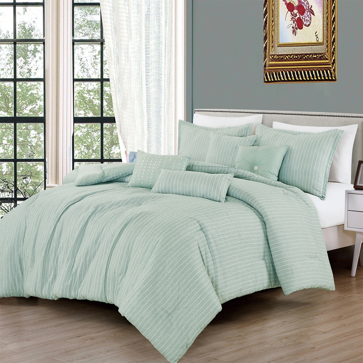 Luxurious  7-Piece  Comforters & Sets Embroidery Bamboo Bedding Comforter Set. 