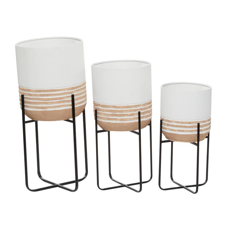 White Metal Indoor Outdoor Planter with Removable Stand (Set of 3) - 14 x 14 x 28Round