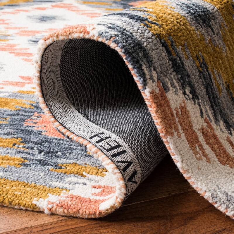 SAFAVIEH Handmade Suzani Nyree Boho Tribal Wool Rug