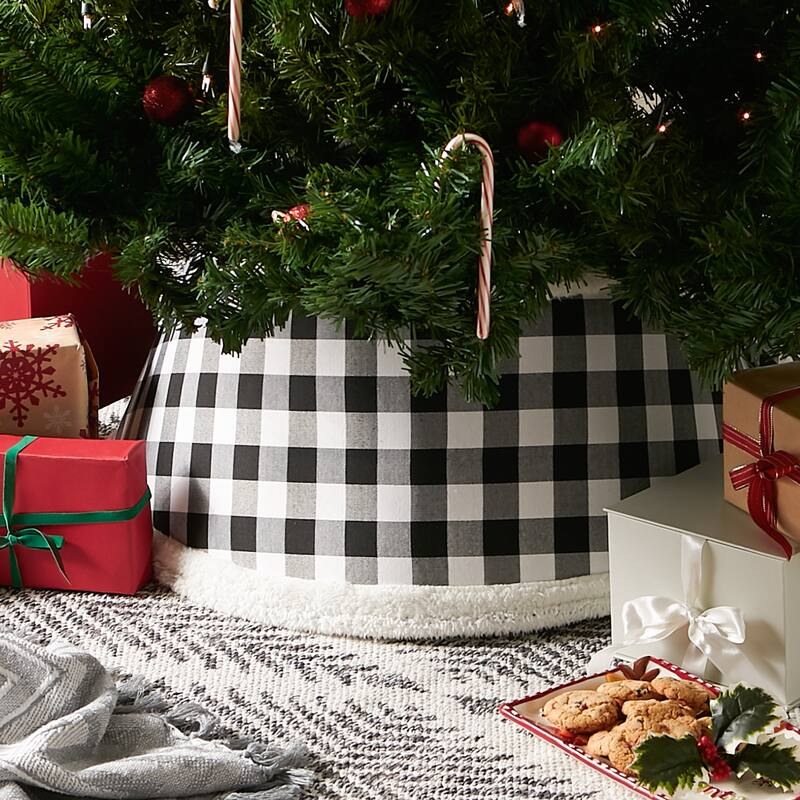 Holiday Tree Collar