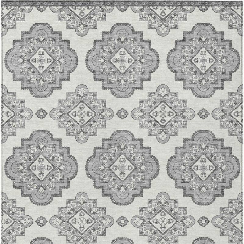 HomeRoots Medallion Transitional Rectangle Outdoor Rug