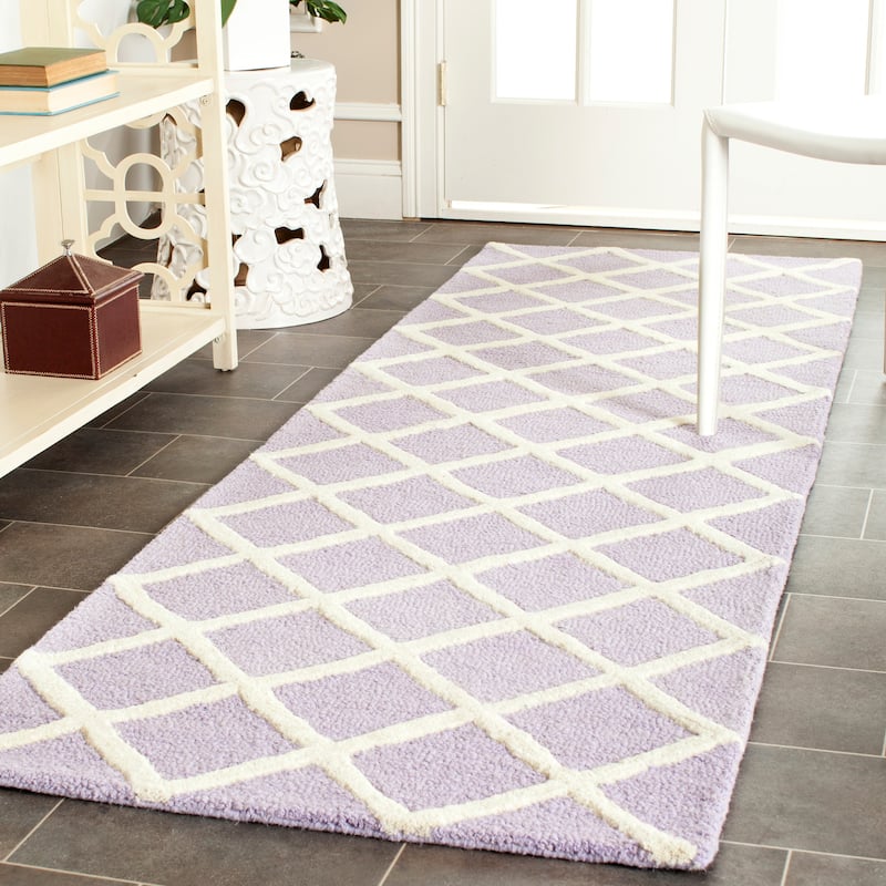 SAFAVIEH, Handmade Cambridge Siire Moroccan Trellis Wool Rug - 2'6" x 8' Runner - Lavander/Ivory