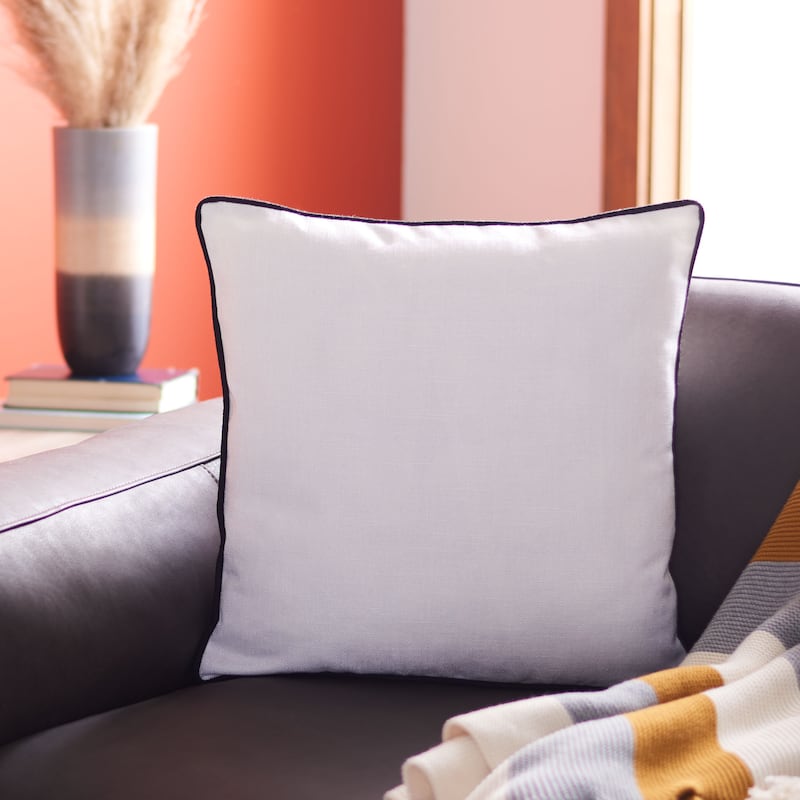 SAFAVIEH Edeline 18-inch Square Decorative Accent Throw Pillow