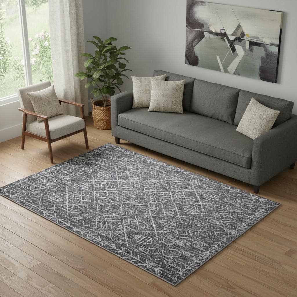 HomeRoots Abstract Geometric Casual Rectangle Area Rug - 5' X 7'