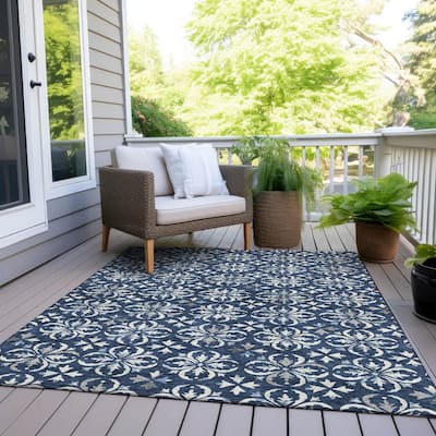 Machine Washable Indoor/ Outdoor Chantille Traditional Medallion Rug