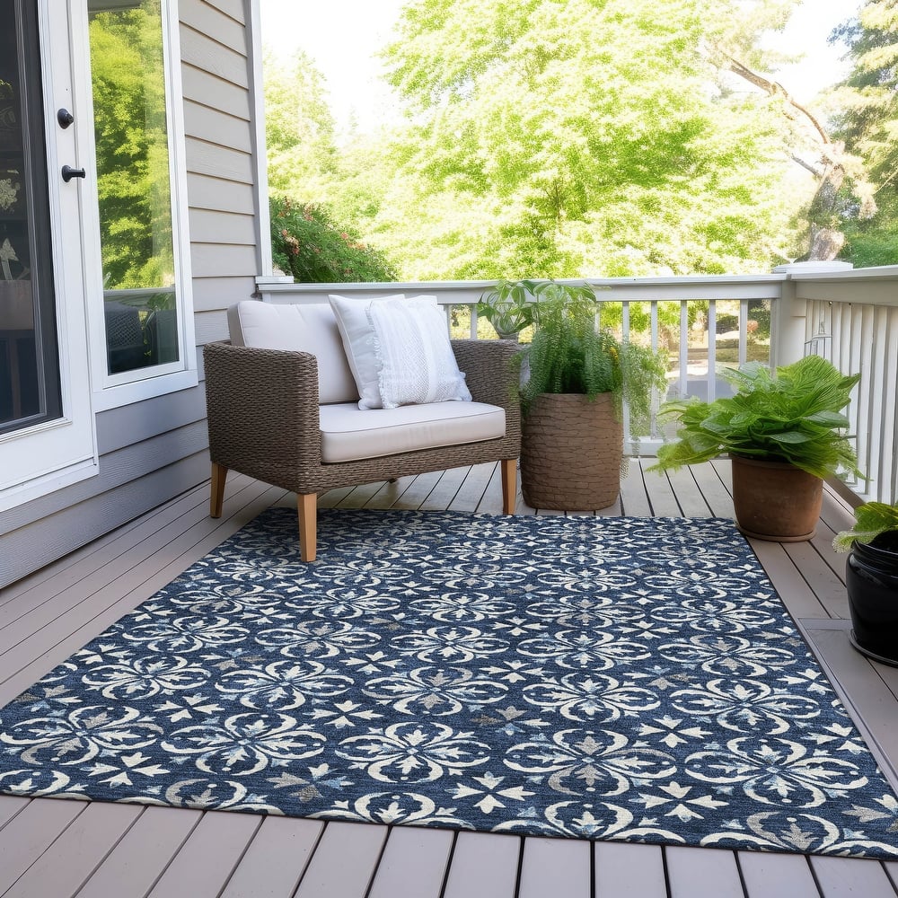 Machine Washable Indoor/ Outdoor Chantille Traditional Medallion Rug