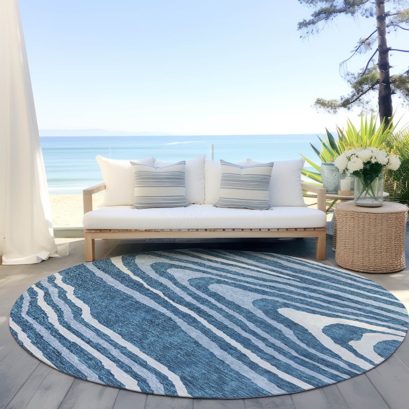 Machine Washable Indoor/ Outdoor Abstract Illusion Chantille Rug - Navy - 8' x 8'