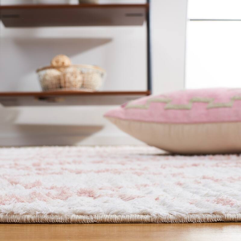 SAFAVIEH Augustine Kusum Boho Trellis Fringe Rug