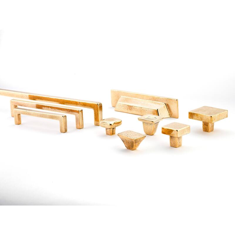 Schaub and Company 211120 Vinci 18" Center to Center 1-1/4" Wide