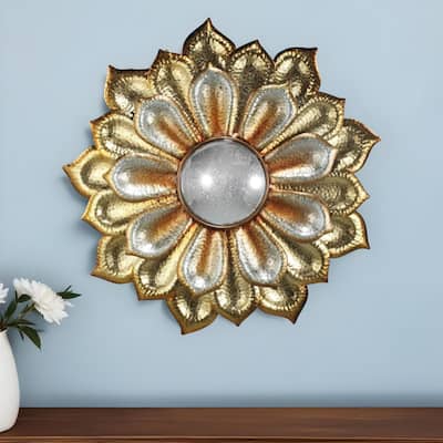 HomeRoots 36" Gold Metal Flower Framed Accent Mirror - 36' X '36' X '2
