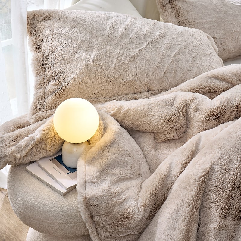 Chunky Bunny Bestie Coma Inducer® Oversized Comforter Set