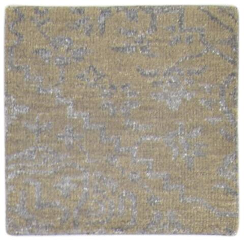 One of a Kind Hand-Knotted Modern & Contemporary (1'11"x1'11") 2' x 3' Trellis Wool Rug - 1'11"x1'11"