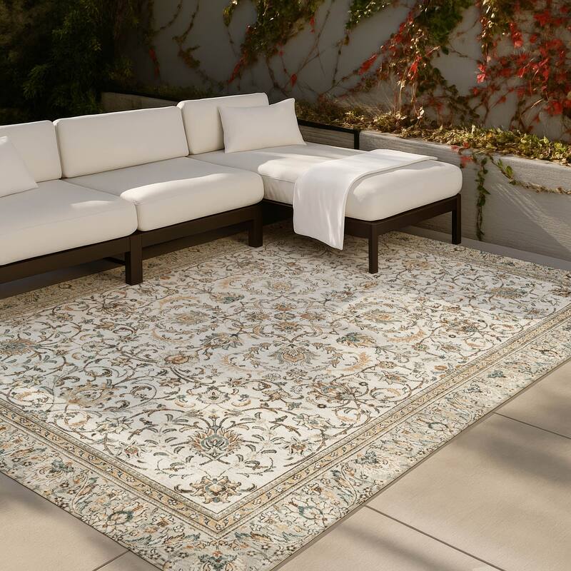 Machine Washable Indoor/ Outdoor Traditional Arvada Chantille Rug