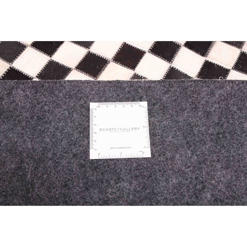 ECARPETGALLERY Handmade Cowhide Patchwork Black, Cream Leather Rug - 6'0 x 6'0