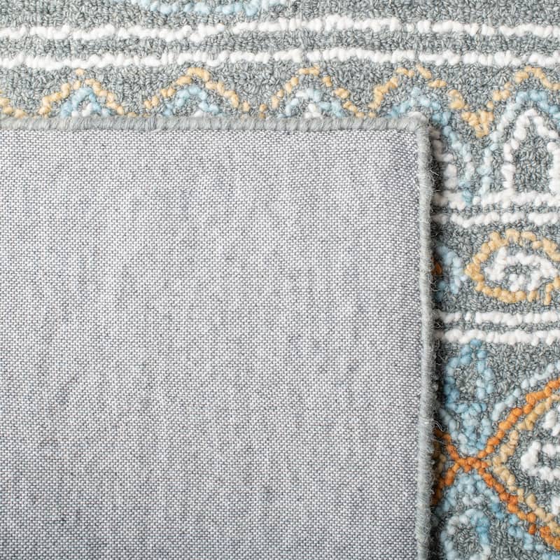 SAFAVIEH Handmade Blossom Julene Wool Rug
