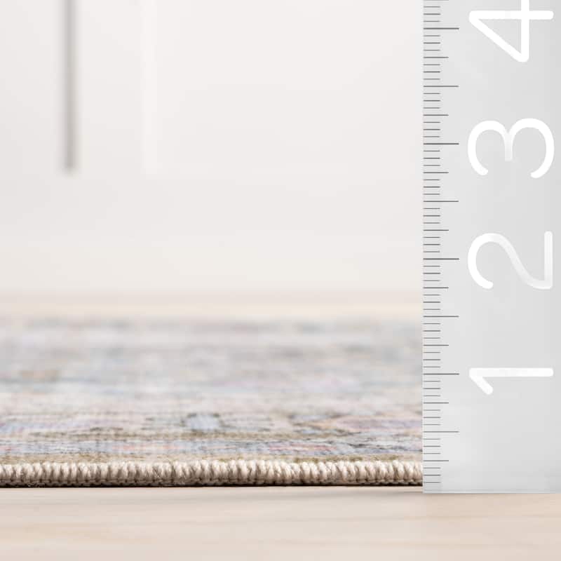 Nuloom Caius Faded Medallion Machine Washable Area Rug