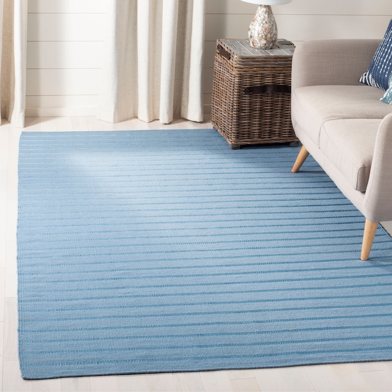 SAFAVIEH Handmade Flatweave Dhurries Purvoleta Modern Wool Rug - 6' x 9' - Blue