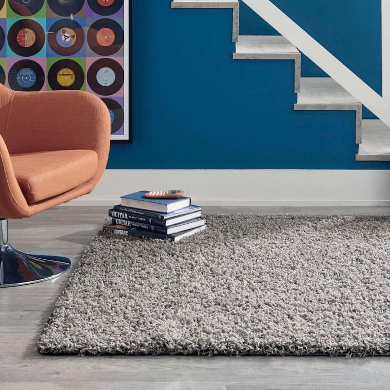 Shag Laurian Collection Area Rug
