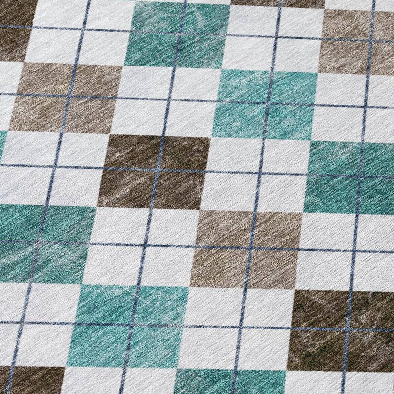 Machine Washable Indoor/ Outdoor Modern Argyle Chantille Rug