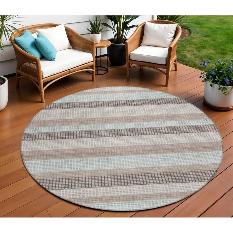 HomeRoots Striped Transitional Rectangle Outdoor Rug - 8' Round