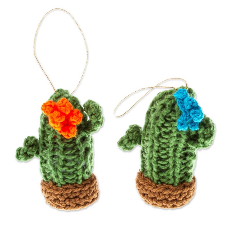 Novica Handmade Saguaro Cheer Crocheted Ornaments (Pair)