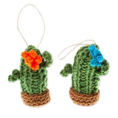 Novica Handmade Saguaro Cheer Crocheted Ornaments (Pair)