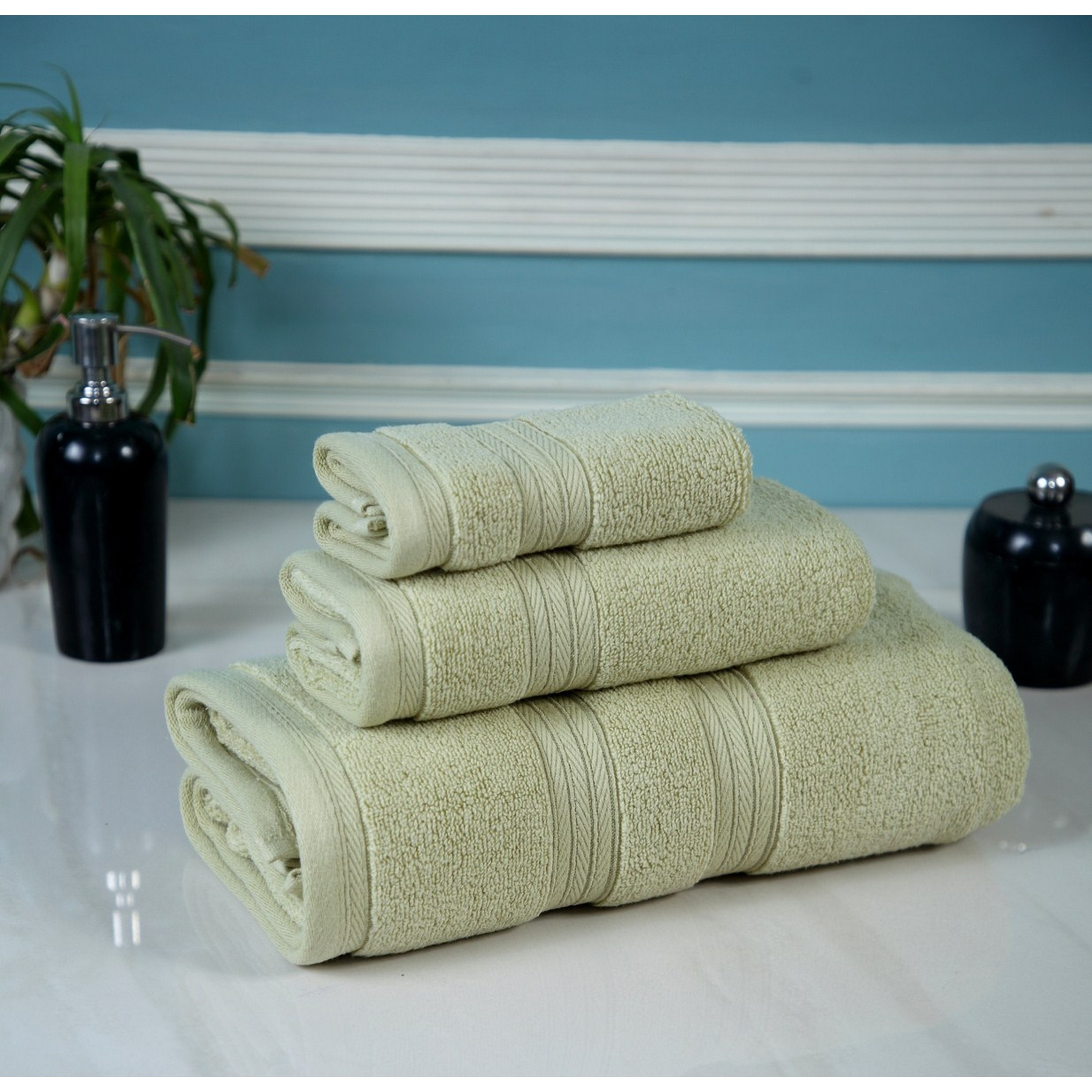 https://ak1.ostkcdn.com/images/products/is/images/direct/955351c2ca13c4e0a3277c8518a739976d8bea4c/Waterford-Towel-Set-of-3%2C-100%25-Premium-Cotton-%26-Luxury-Sets%2C-1-Bath-Towel-27%22x54%22%2C-1-Hand-Towel-16%22x28%22-%26-1-Washcloth-13%22x13%22.jpg