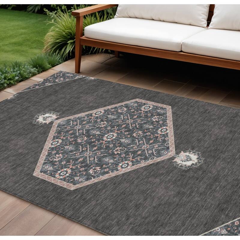 HomeRoots Oriental Traditional Rectangle Outdoor Rug - 10' X 14'