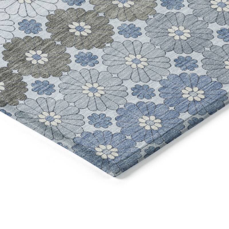 HomeRoots Floral Modern Rectangle Outdoor Rug
