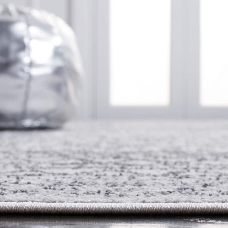 SAFAVIEH Toscana Nansy Tribal Rug