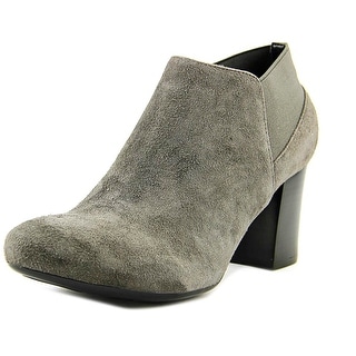 vaneli jonele bootie