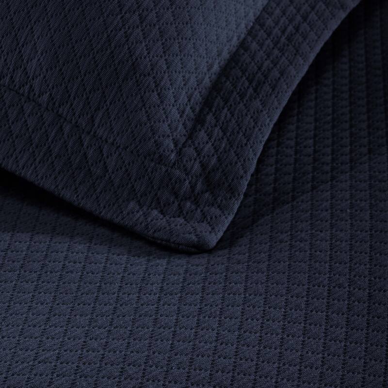 Superior Solitaire Cotton Decorative Bedspread Set