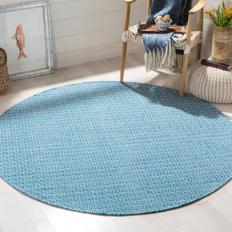 SAFAVIEH Montauk Glyn Handmade Cotton Area Rug - 6' Round - Ivory/Blue - Round