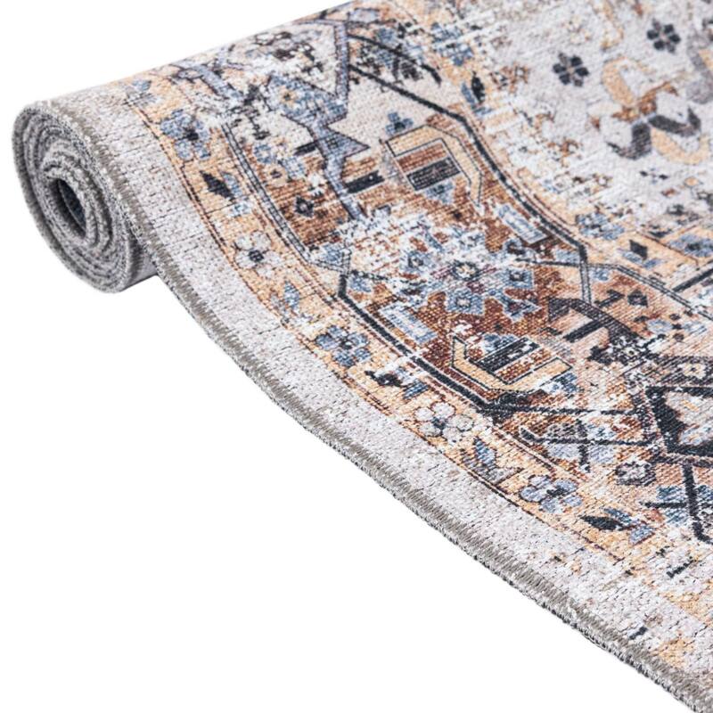 Traditional Tira Collection Area Rug