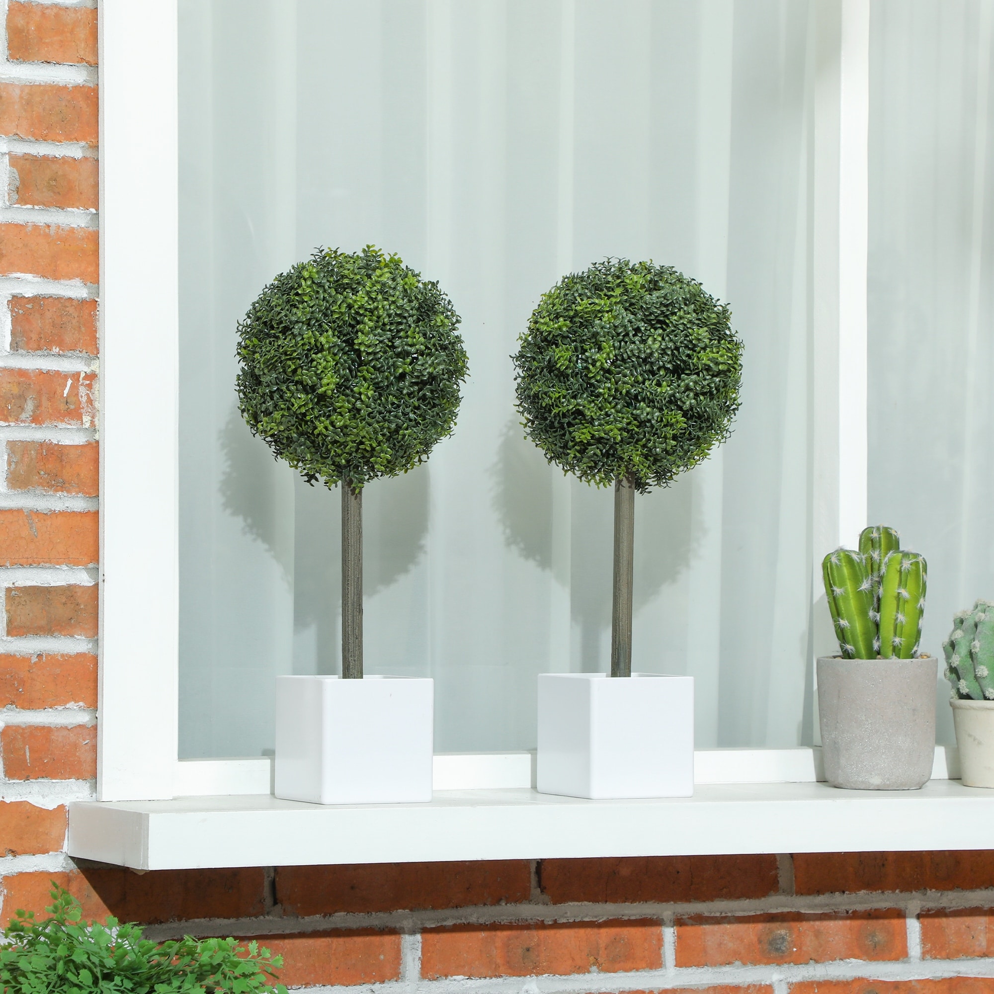 HOMCOM Lifelike Artificial Plants Set of 2, 1.5FT Fake Boxwood Topiary Balls with 114 PE Leaves, Potted Faux Trees, Green