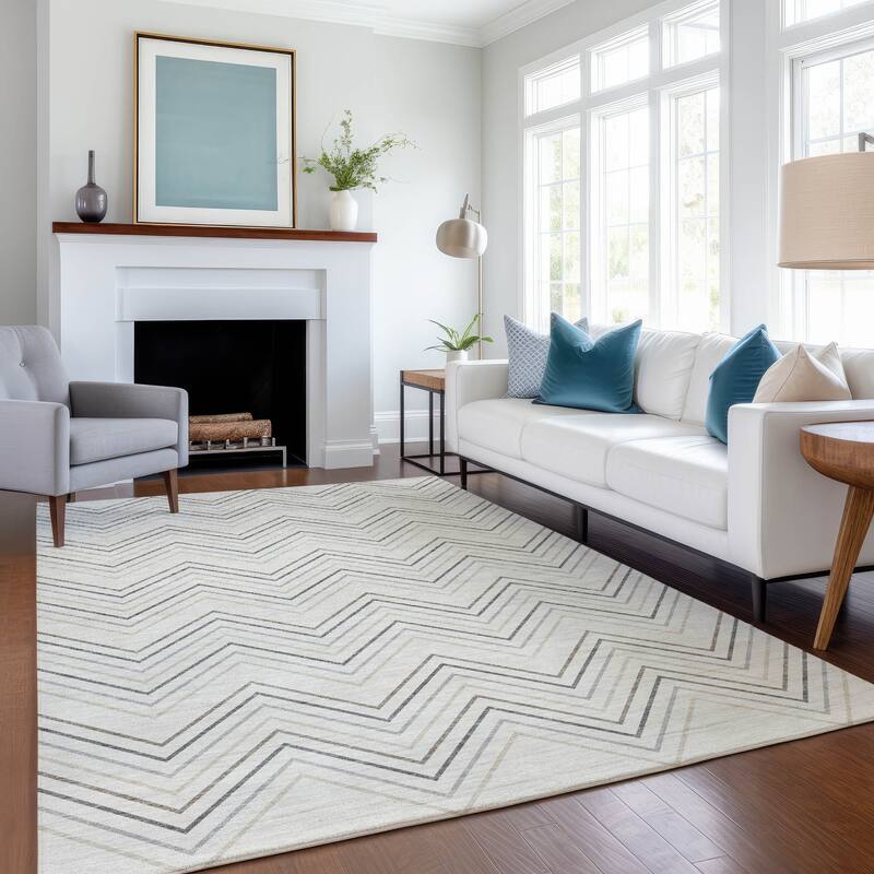 Machine Washable Indoor/ Outdoor Modern Chevron Chantille Rug