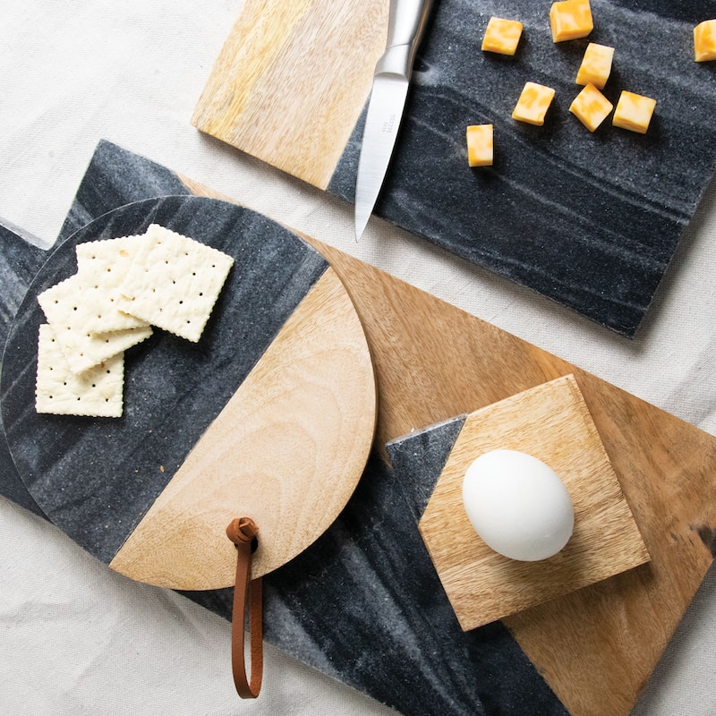 Foreside Home & Garden Small Square Black Marble and Wood Kitchen Serving Cutting Board - 10x7x.5