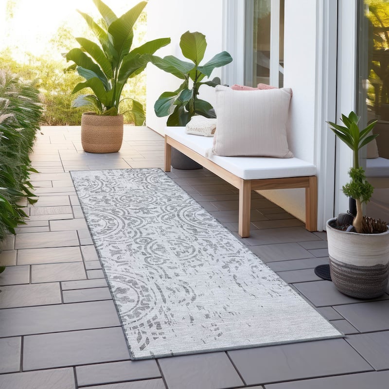 Machine Washable Indoor/ Outdoor Chantille Suzani Vintage Rug - Silver - 2'3" x 7'6"