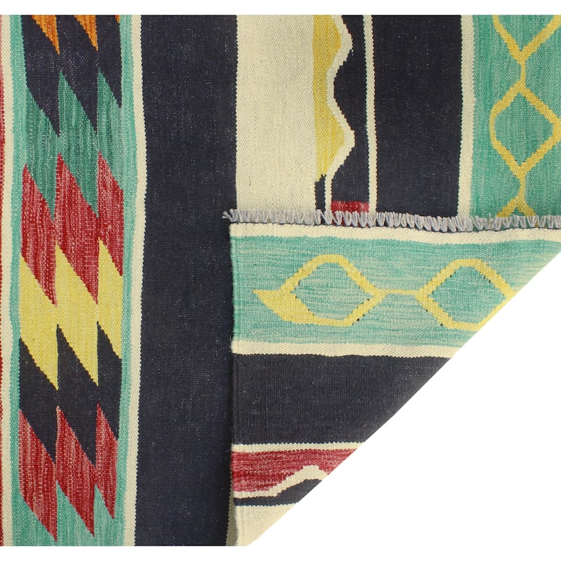 Flatweave Raedpath Black/Ivory Rug - 5'8" x 8'3"