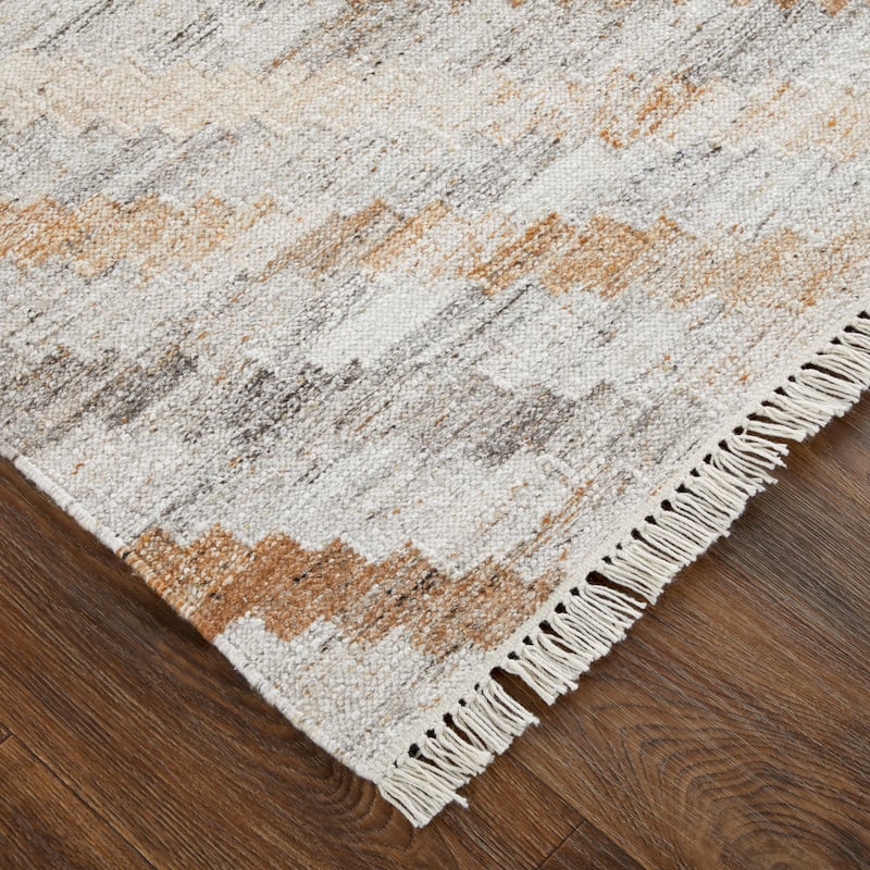 Elstow Transitional PET Yarn Beige/Gray Area Rug