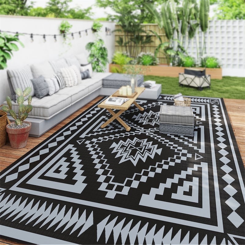 Reversible Outdoor Rug Square Patchwork, UV-Protected Foldable Polypropylene Mat with Carry Bag - : 215.7" L × 107.9" W - Black and Gray
