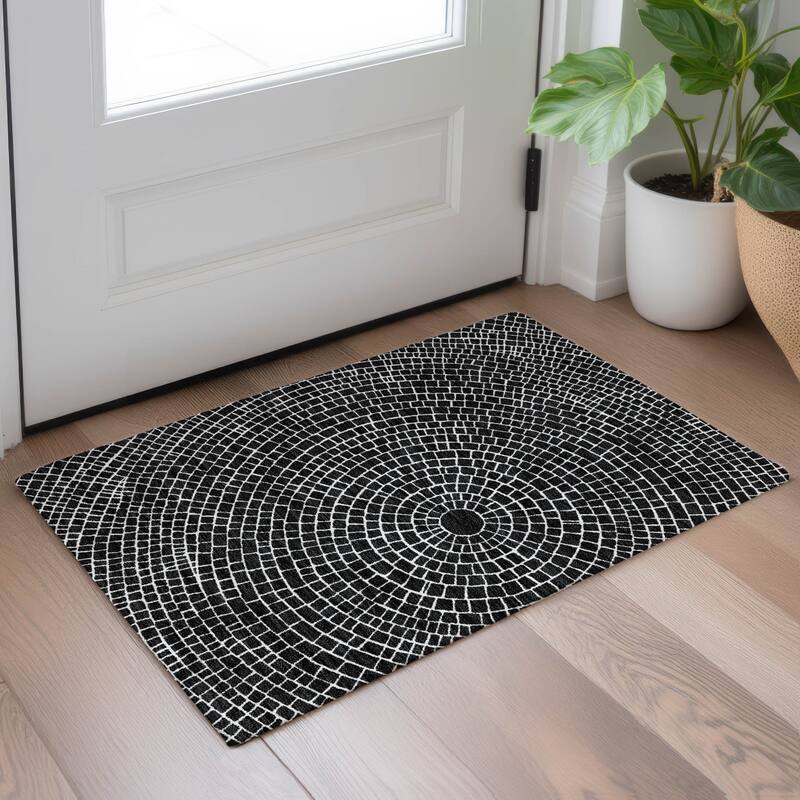 Machine Washable Indoor/ Outdoor Modern Gravity Chantille Rug