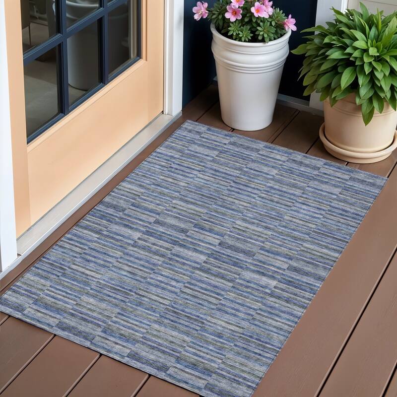 HomeRoots Striped Transitional Rectangle Outdoor Rug - 3' x 5'