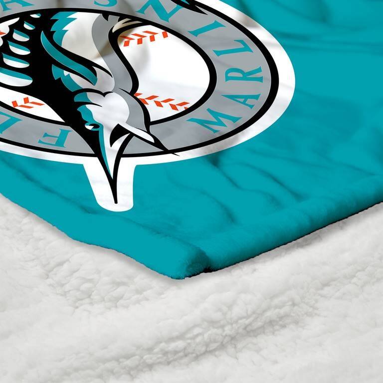 MLB CC Throwback Silk Touch Sherpa Throw Blanket