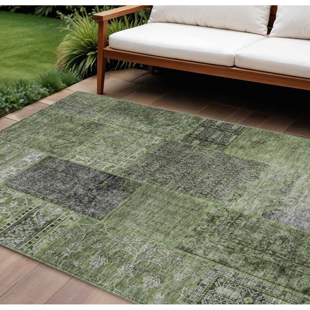 HomeRoots Patchwork Transitional Rectangle Outdoor Rug