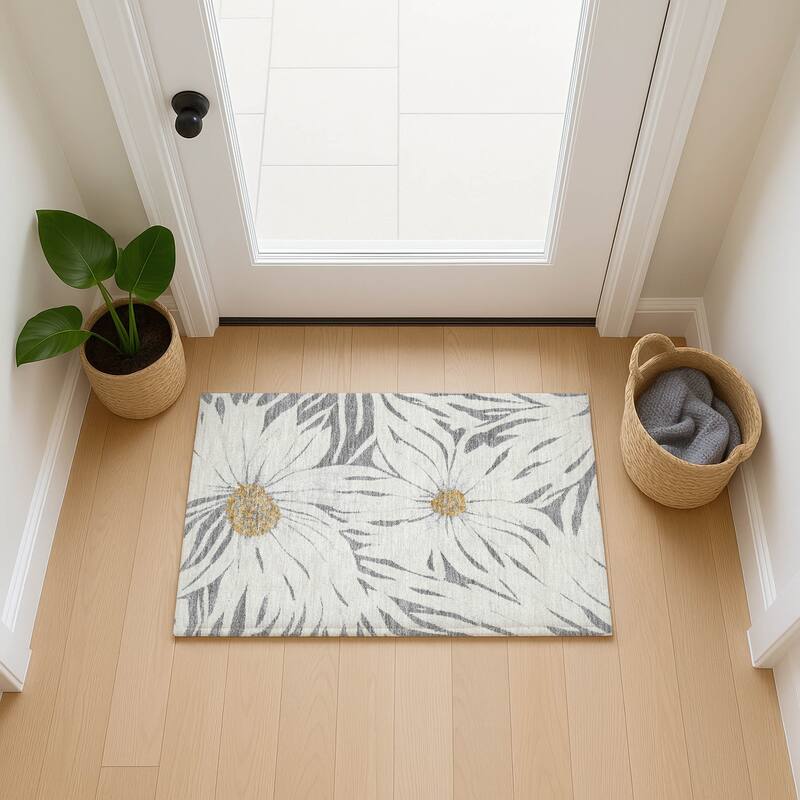 Machine Washable Indoor/ Outdoor Floral Chantille Rug