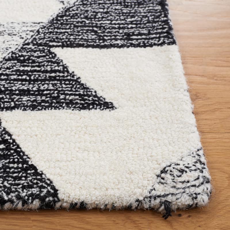 SAFAVIEH Handmade Casablanca Tzipporah Rustic Boho Wool Rug